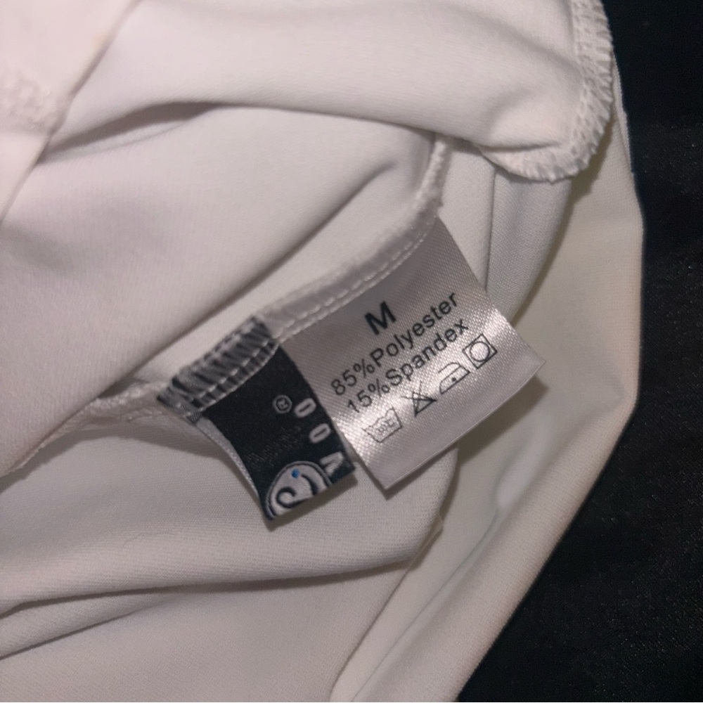 Breathable white workout top - Picture 3 of 3